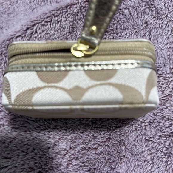NWT Coach Triple Pill Case - Picture 9 of 14